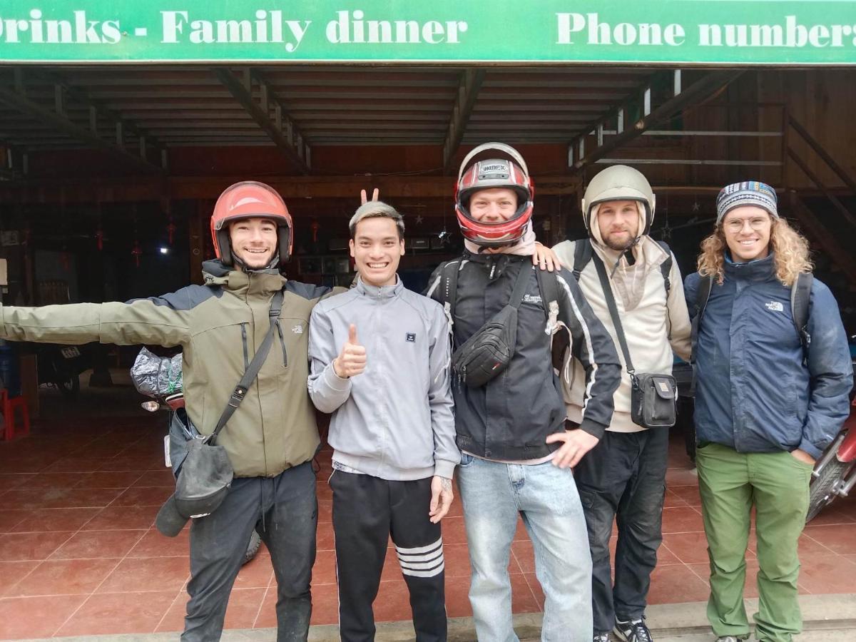 Du Gia - Tay Homestay Làng Cac Habitación foto